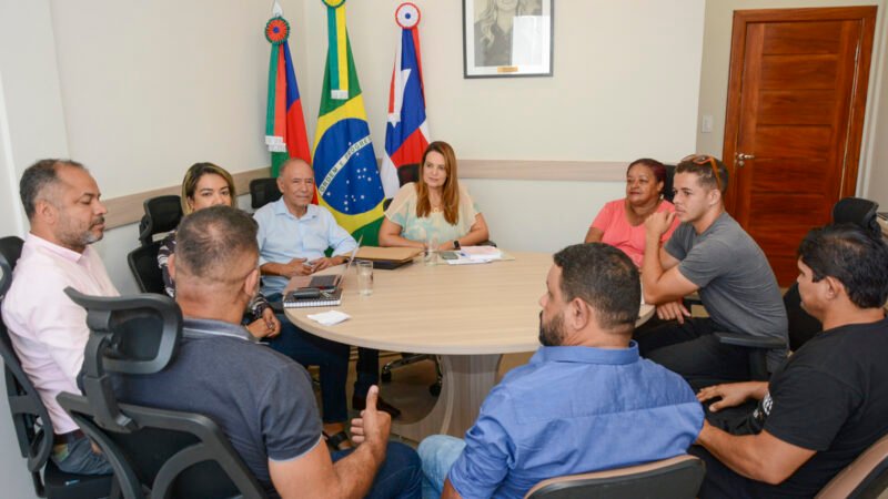 Sheila recebe comissão de moradores do Comveima I e Jatobá