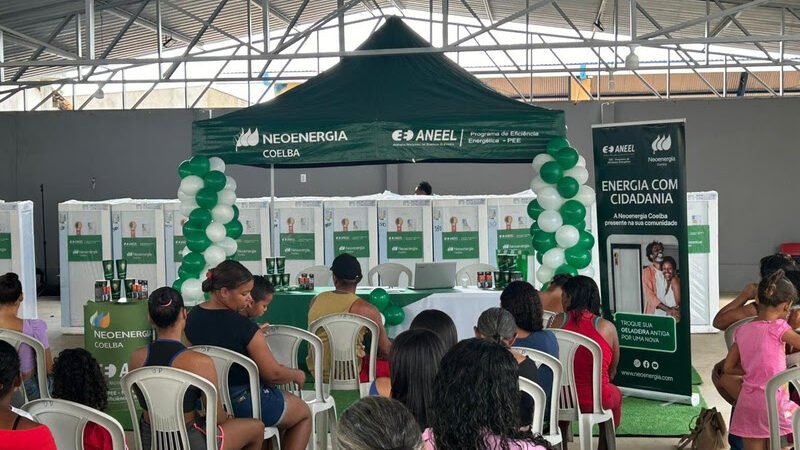 Neoenergia Coelba realiza a troca de mais geladeiras para as famílias afetadas por chuvas em Wanderley, no oeste baiano 