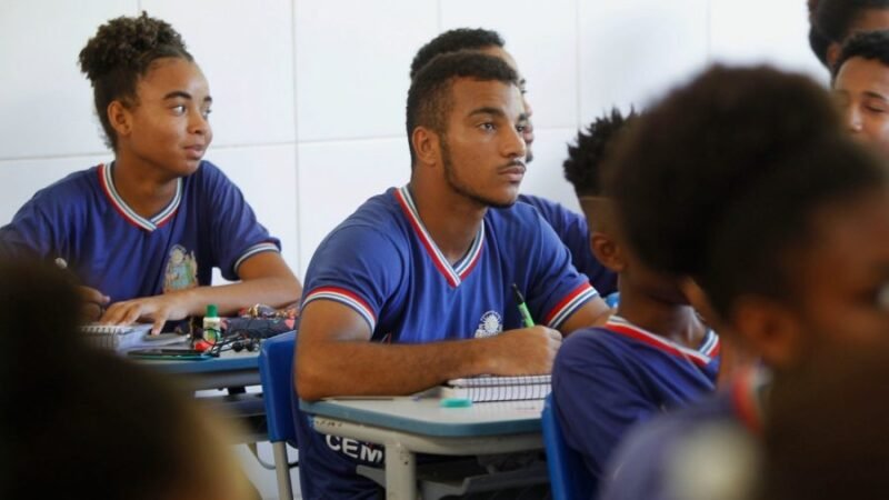 Escolas estaduais realizam busca ativa dos estudantes que ainda não foram se matricular