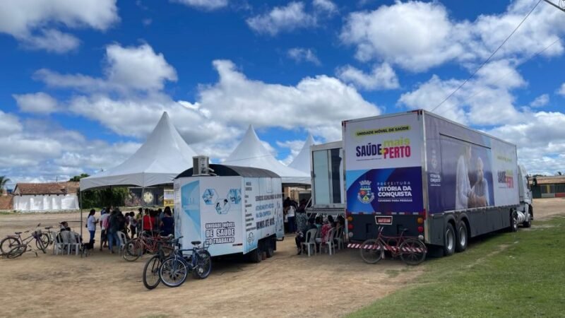 Carreta da Saúde leva atendimentos médicos aos moradores do bairro Campinhos