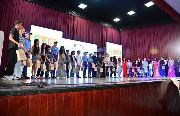 Estudantes da Rede Municipal de Ensino garantem medalhas no Projeto Lápis na Mão