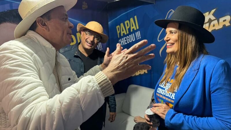 Muita festa bonita, casa cheia, famílias reunidas, muita criança, muitos idosos: Arraiá da Conquista