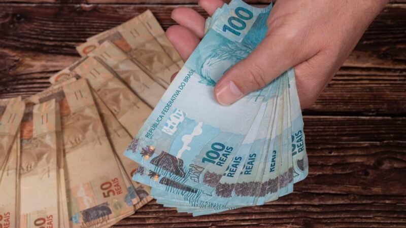 Governo do Estado antecipa pagamento de 50% dos salários dos servidores públicos