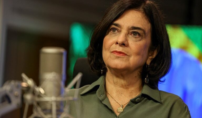 Nísia Trindade: “Só é possível avançar na vacinação com a sociedade integrada”