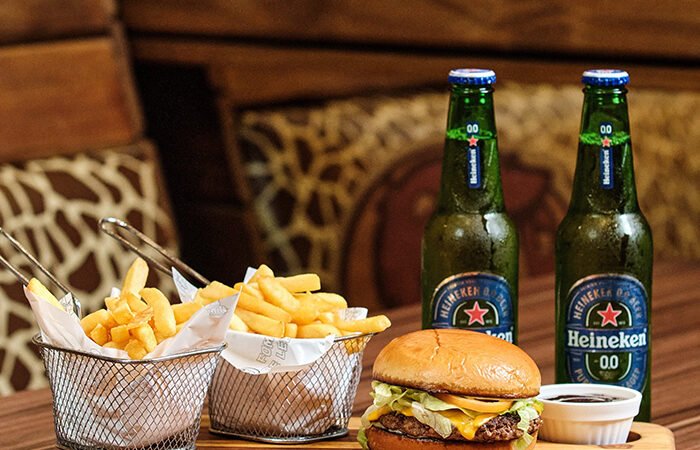 Mundo Animal Lanchonete Temática lança campanha Agosto em Dobro