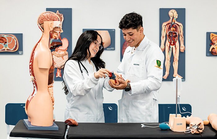 Medicina Unex abre vagas em Vitória da Conquista para transferência externa