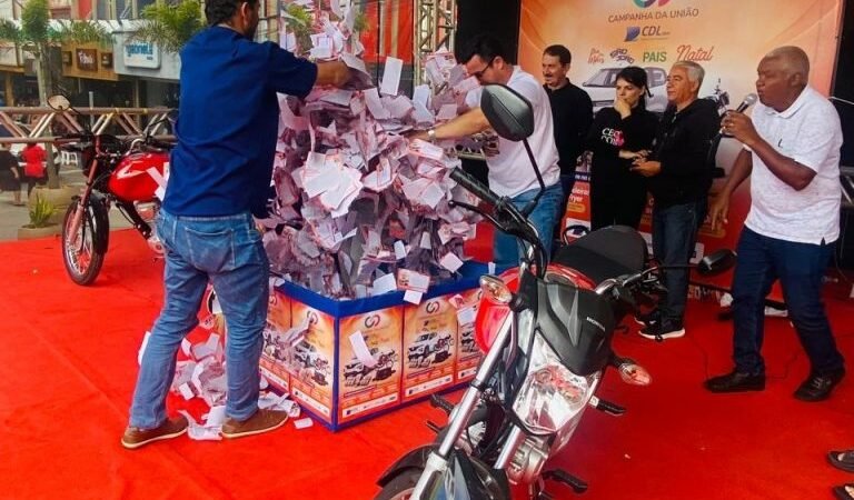 CDL sorteia duas motos da Campanha da União