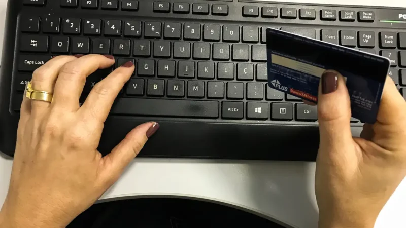 72 milhões de brasileiros endividados, como sair do vermelho até o fim do ano?