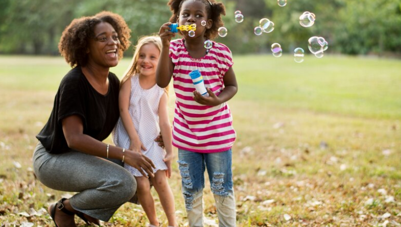 Criar memórias! Neuropsicóloga dá dicas para entreter as crianças no período de férias escolares