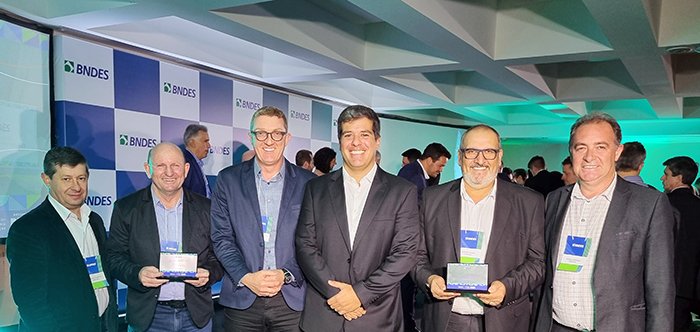 Cresol lidera repasses para pessoa física junto ao BNDES