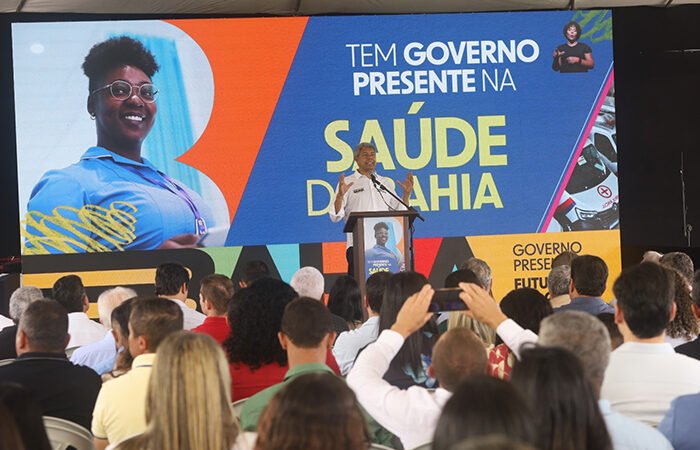 Estado entrega ambulâncias para o interior