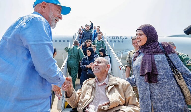 Lula aos repatriados: “Que vocês encontrem no Brasil a felicidade que tiraram de vocês”