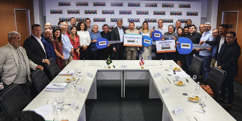 Governador recebe prefeitos baianos e chega 43 cidades atendidas no ano, em rodadas de escutas