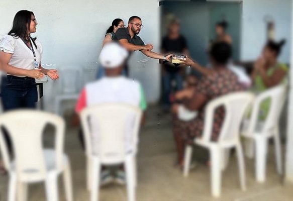 Usuários do Abrigo Pernoite participam de oficina sobre inserção no mercado de trabalho