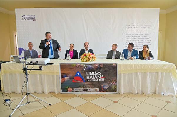 Primeiro Encontro de Presidentes de Câmaras recebe mais de 60 participantes