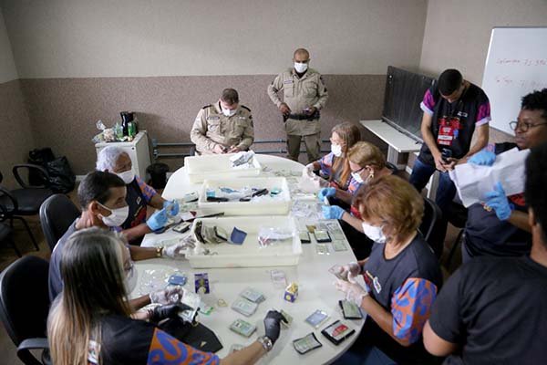 Polícia Militar auxilia na recuperação de documentos perdidos no Carnaval