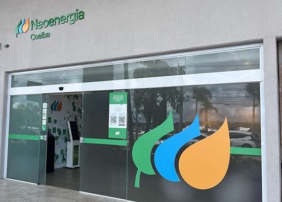 Neoenergia Coelba inaugura loja em Guarajuba e reforça atendimento no Litoral Norte