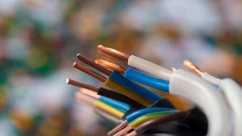 Furto de cabos e fios da iluminação pública prejudica a população: Denuncie!