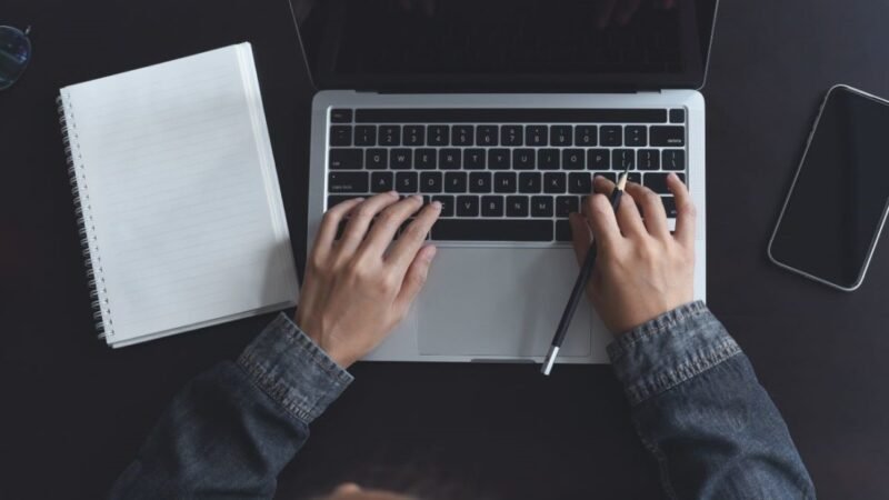 Petrobras lança edital com bolsas de R$ 20 mil para jornalistas