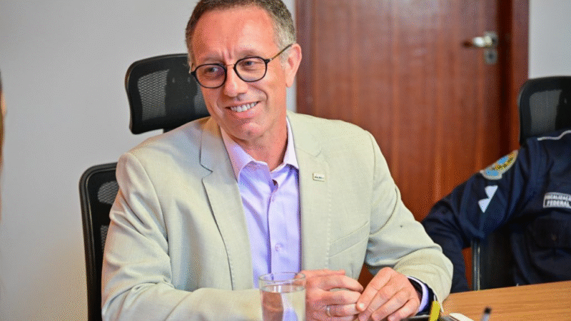 Prefeita Sheila Lemos recebe representantes da ANTT: nova concessão das BRs 116 e 324