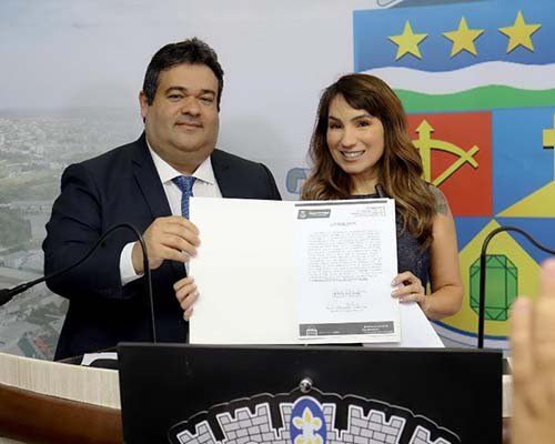 Em Sessão Solene, Câmara empossa vereadora Gabriela Garrido