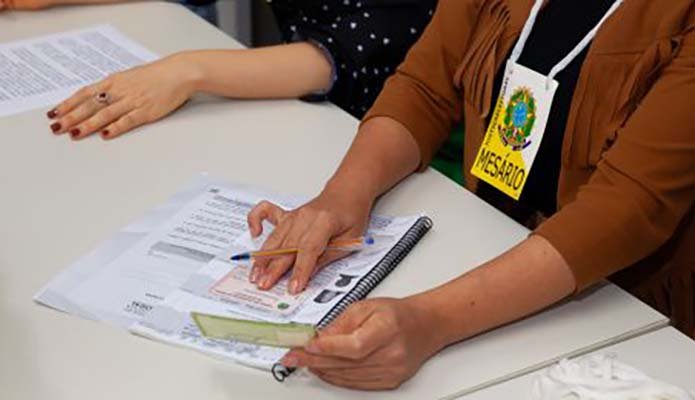 TRE-BA homenageia mesárias e mesários pelos serviços prestados à Justiça Eleitoral