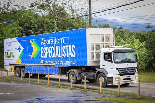 Carretas levam exames e diagnóstico de câncer para mulheres nas regiões do país