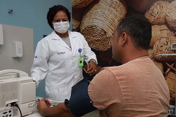 Sesab abre edital para intercâmbio de estudantes de baixa renda em Cuba