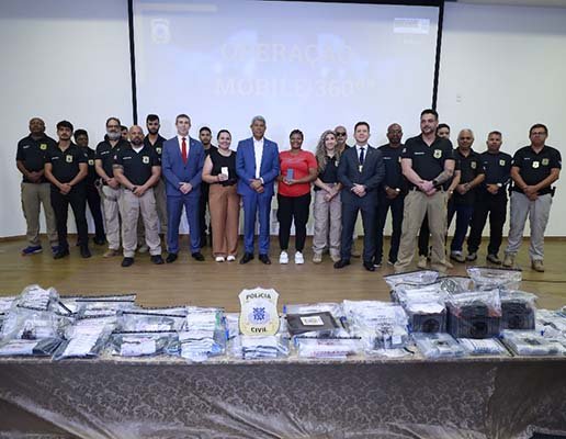 Polícia Civil devolve 2.181 celulares roubados aos seus proprietários em Salvador