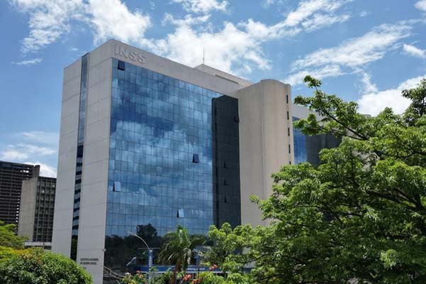 Prazo para aposentados e pensionistas contestarem descontos indevidos termina em 14 de novembro