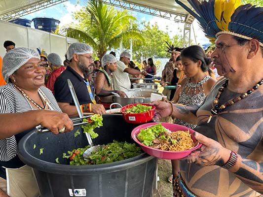 Bahia Sem Fome reafirma compromisso com povos indígenas durante abertura do 7° Acampamento Terra Livre