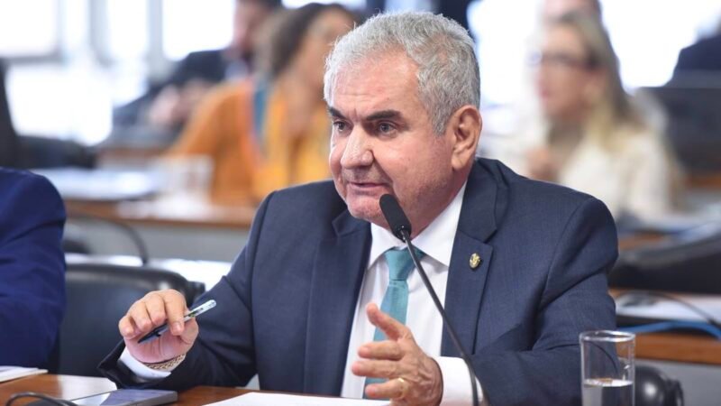 Câmara entrega Título de Cidadão Conquistense ao Senador Angelo Coronel