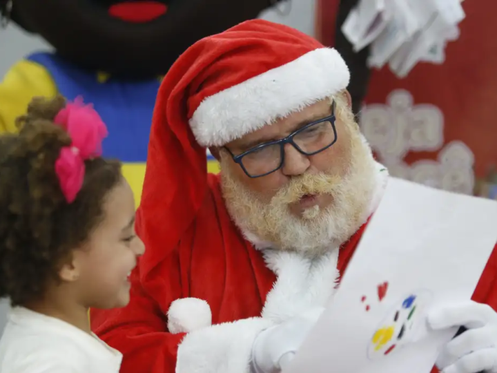 Papai Noel dos Correios realiza 300 mil sonhos de crianças em todo o Brasil