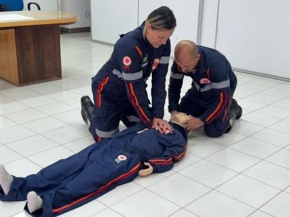 Samu 192 orienta sobre importância de primeiros socorros em convulsões, engasgo e afogamento