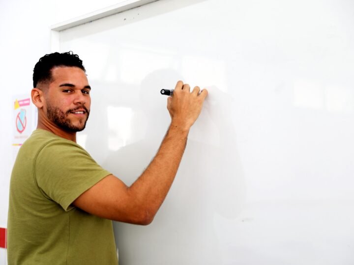 Aposentados e pensionistas do Estado têm até 31.03 para aderir ao acordo do Piso da Educação Básica