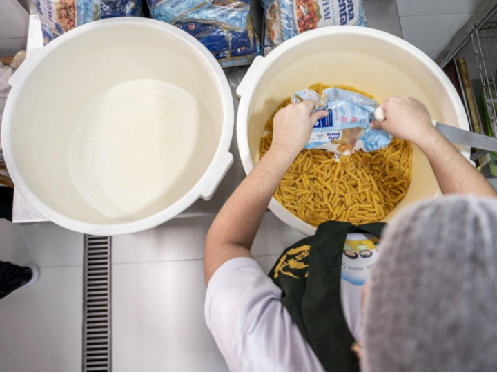 Instituto Assaí alcança 6 milhões de refeições doadas em 2025