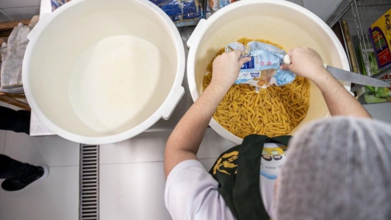 Instituto Assaí alcança 6 milhões de refeições doadas em 2025