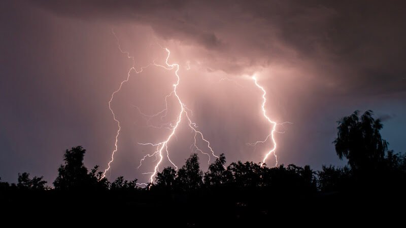 Bahia registra mais de 150 mil raios e chuvas intensas nos primeiros dias do ano