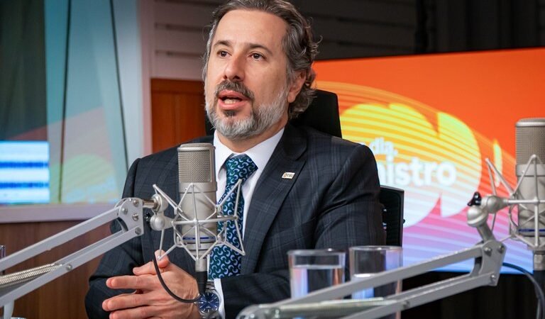 Combate à corrupção e transparência são destaques do “Bom dia, Ministro”