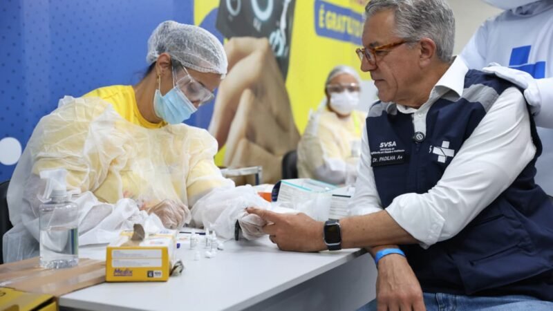 Ministro da Saúde visita posto de testagem da Sesab no Carnaval de Salvador