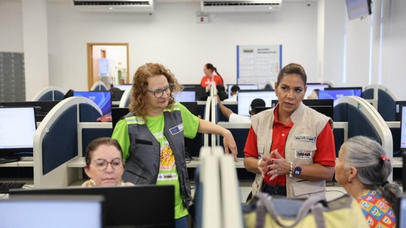 Roberta Santana acompanha operação da Central de Regulação após seis UTIs aéreas e 1.029 casos solucionados em 24 horas