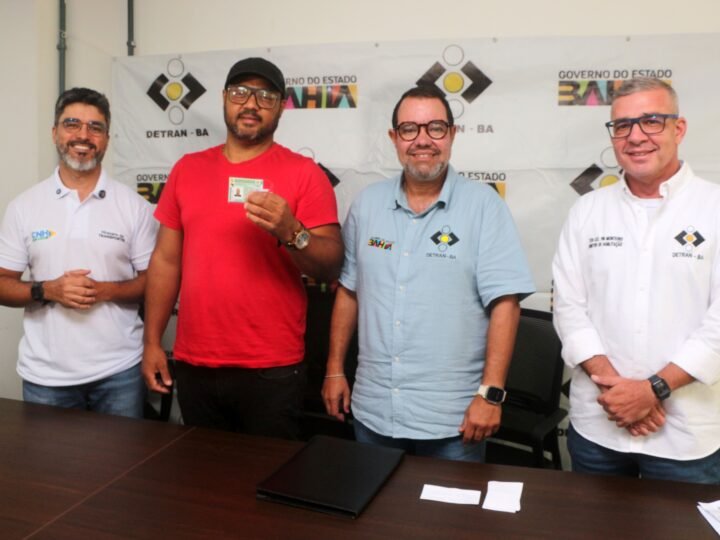 Detran emite primeira habilitação solicitada através da CNH do Brasil