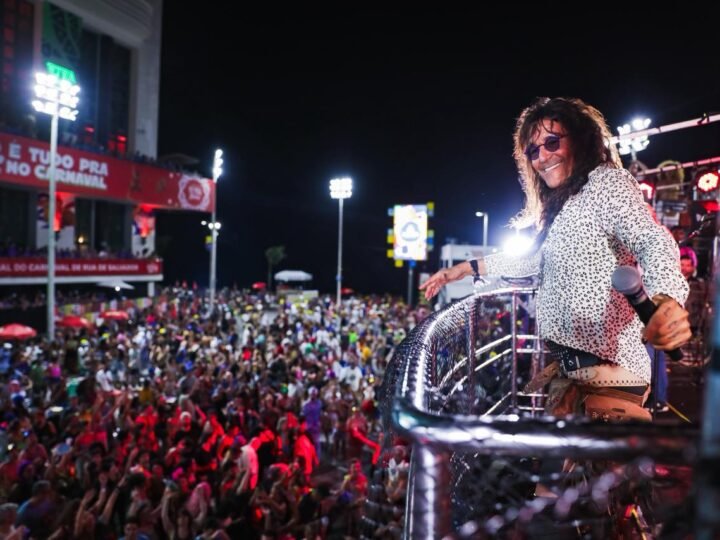 Luiz Caldas encerra Carnaval com maratona histórica