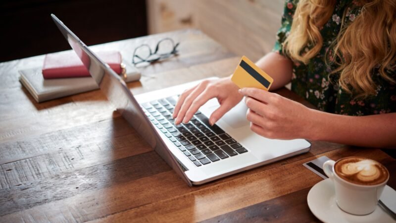 Compras em marketplaces: especialista explica como funcionam os direitos de consumidores e vendedores na prática