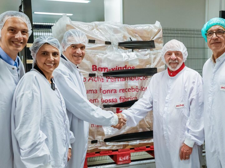 “O Brasil vai se transformar numa potência na produção de remédios”, diz Lula