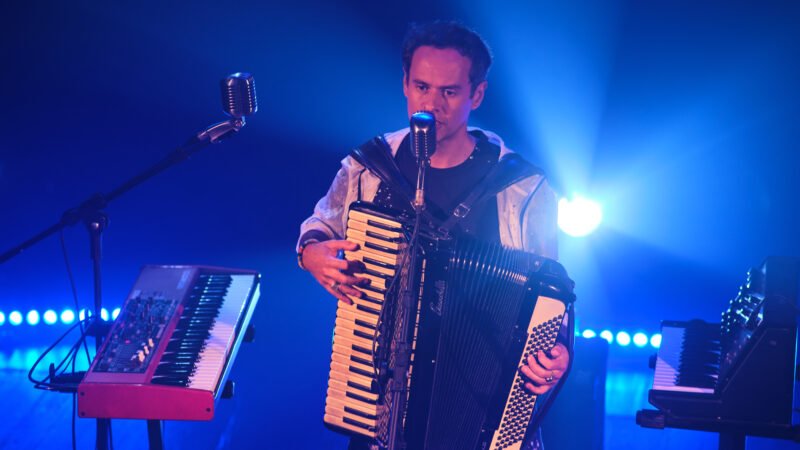 Marcelo Jeneci retorna a Vitória da Conquista com show inédito