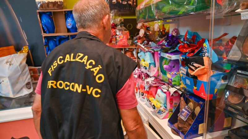 PROCON fiscaliza lojas de chocolates de Vitória da Conquista