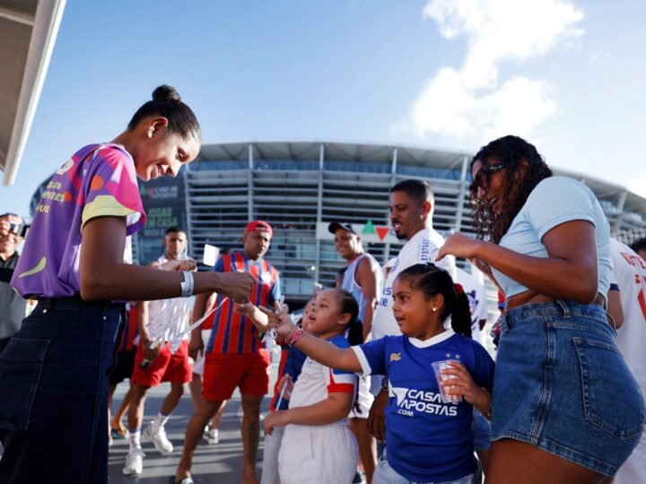 Campanha mobiliza torcedores contra violência de gênero durante final do Baianão