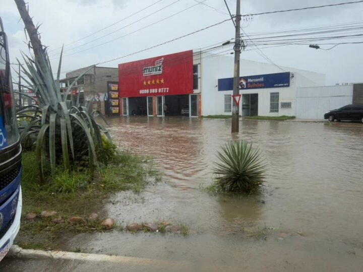Chuva forte não prevista pelo Inmet atingiu Vitória da Conquista na tarde de hoje