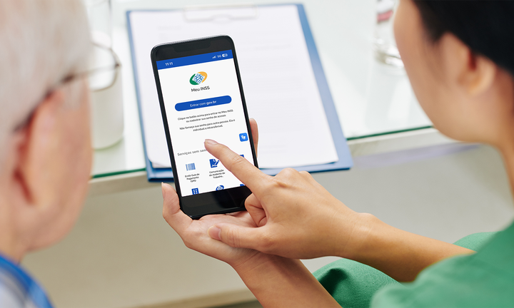 Aposentados e pensionistas do INSS terão o 13º salário antecipado: abril e maio